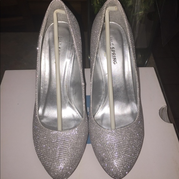 SPRING Silver Sparkle Heels 4” - Picture 3 of 5